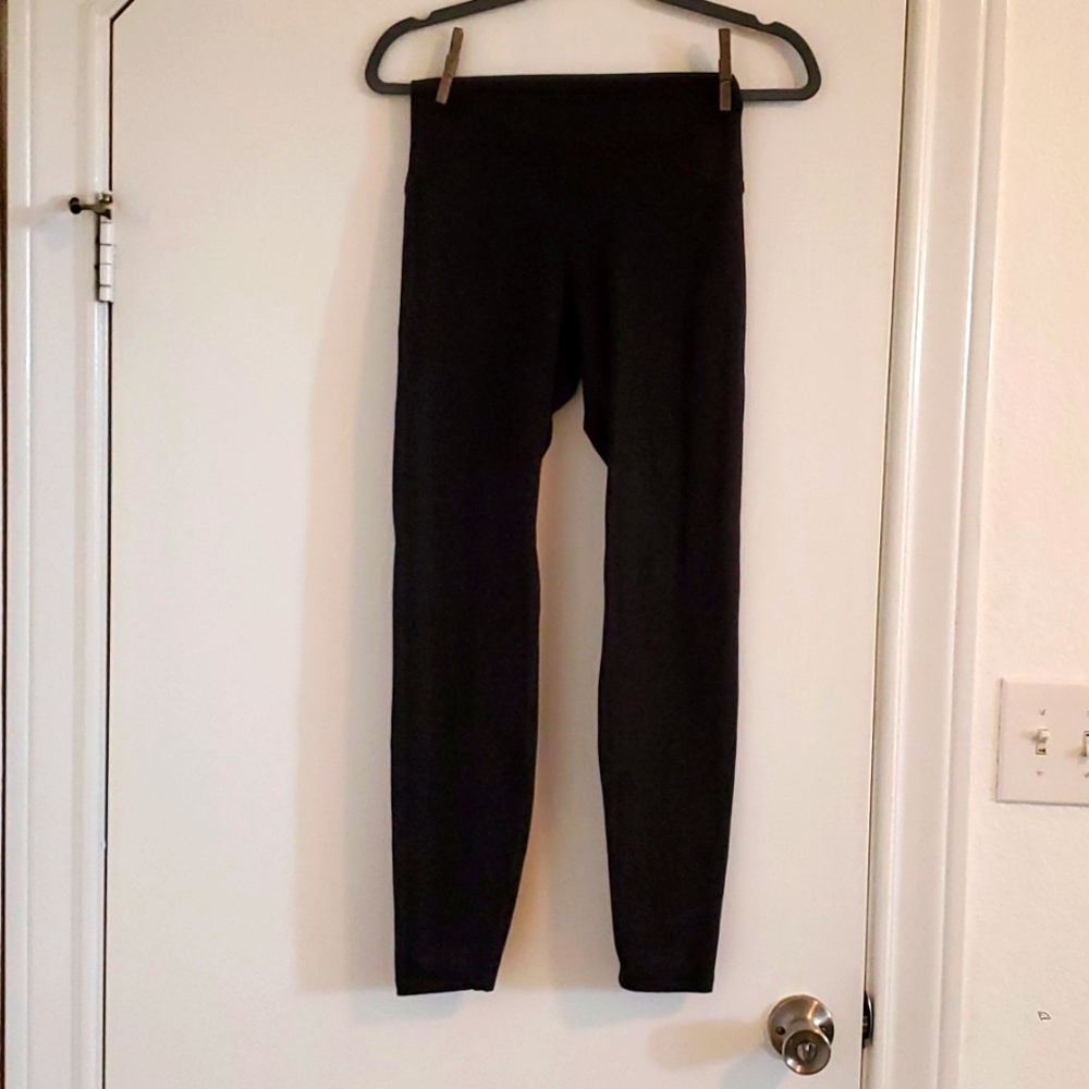 Old Navy PowerSoft Black 7/8 Leggings Medium